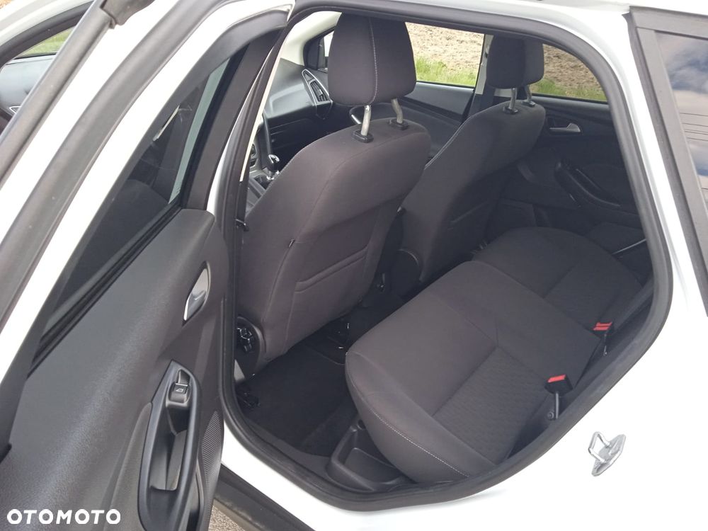 Ford Focus SW 1.6 TDCi Titanium - 20