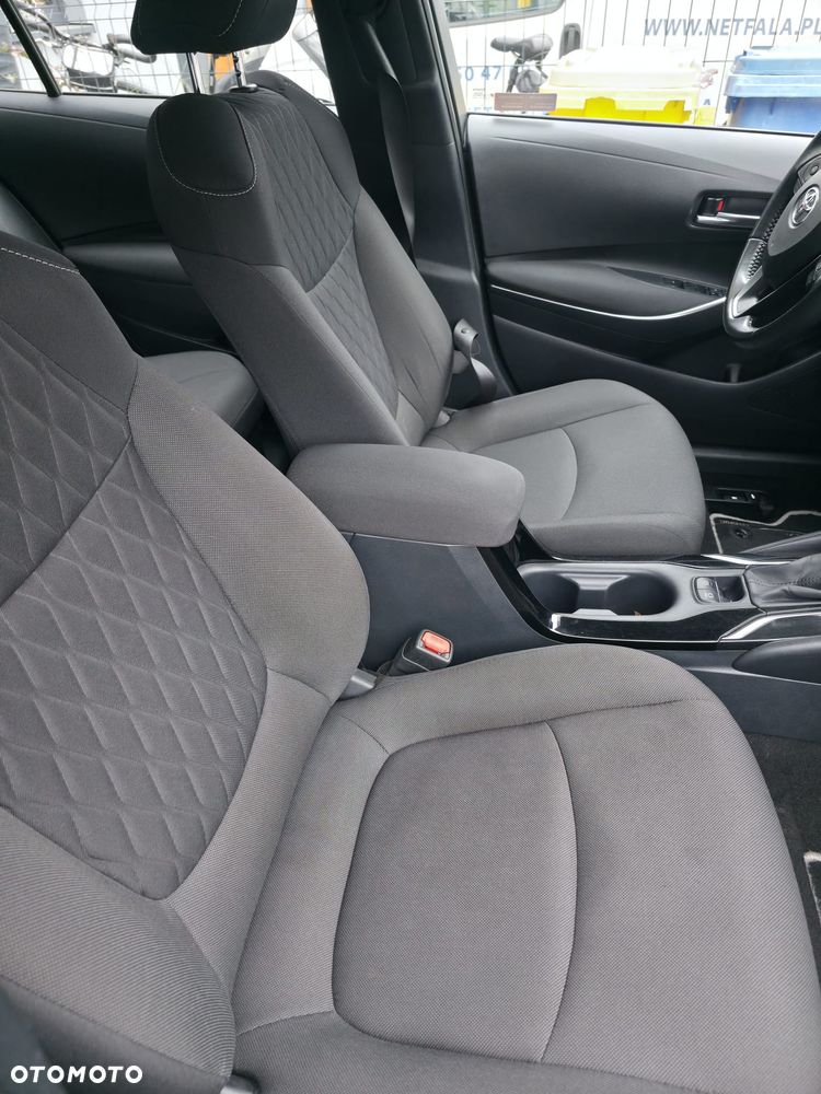 Toyota Corolla 1.8 Hybrid Comfort - 25