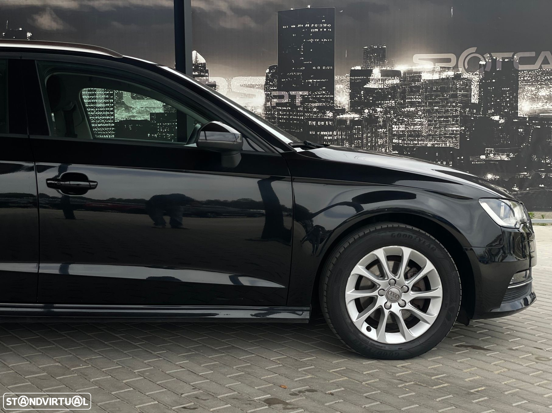 Audi A3 Sportback 1.6 TDI Attraction Ultra - 9