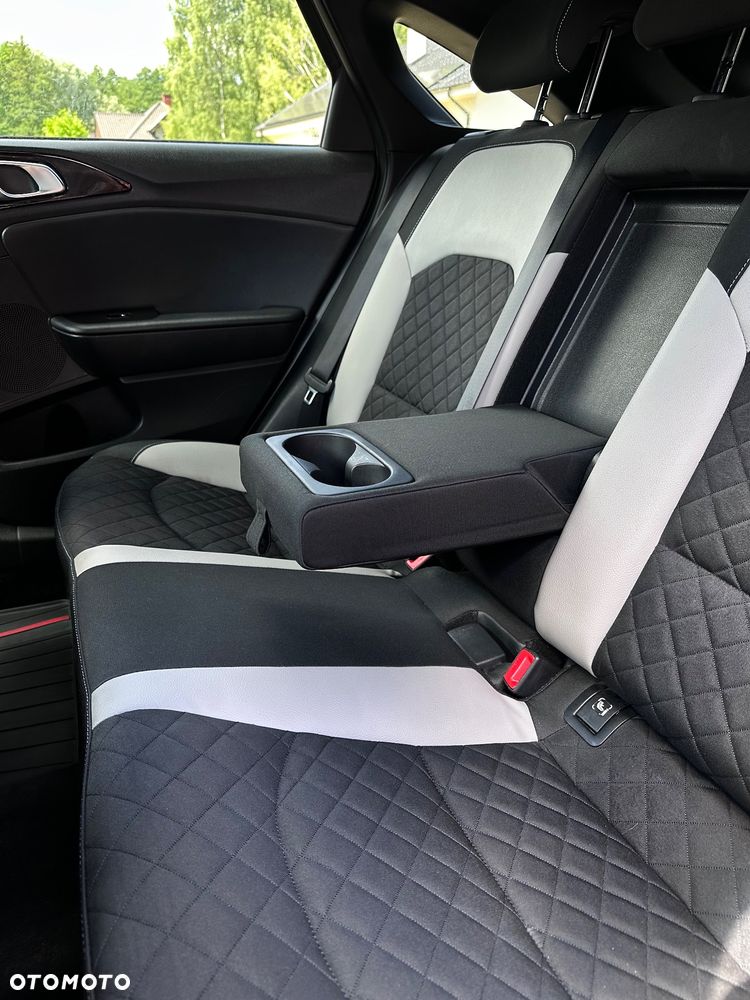 Kia ProCeed 1.5 T-GDI GT Line DCT - 24