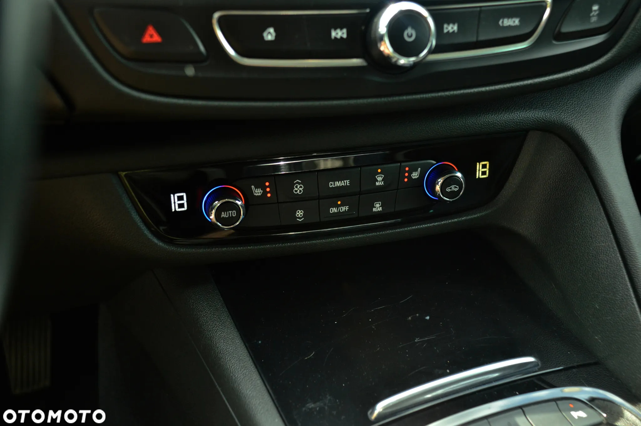 Opel Insignia 1.5 T Exclusive S&S - 11
