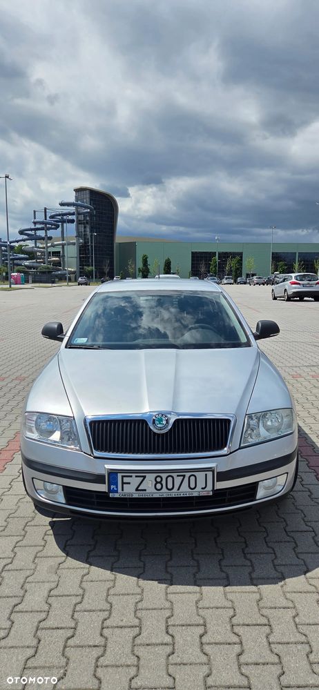 Skoda Octavia 1.6 Tour - 4