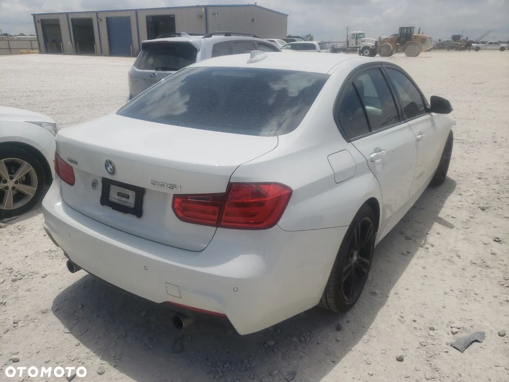 BMW Seria 3 335i xDrive Sport-Aut Sport Line - 25