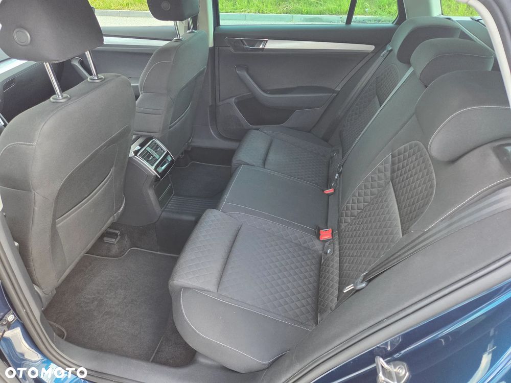 Skoda Superb 2.0 TDI Ambition DSG - 12