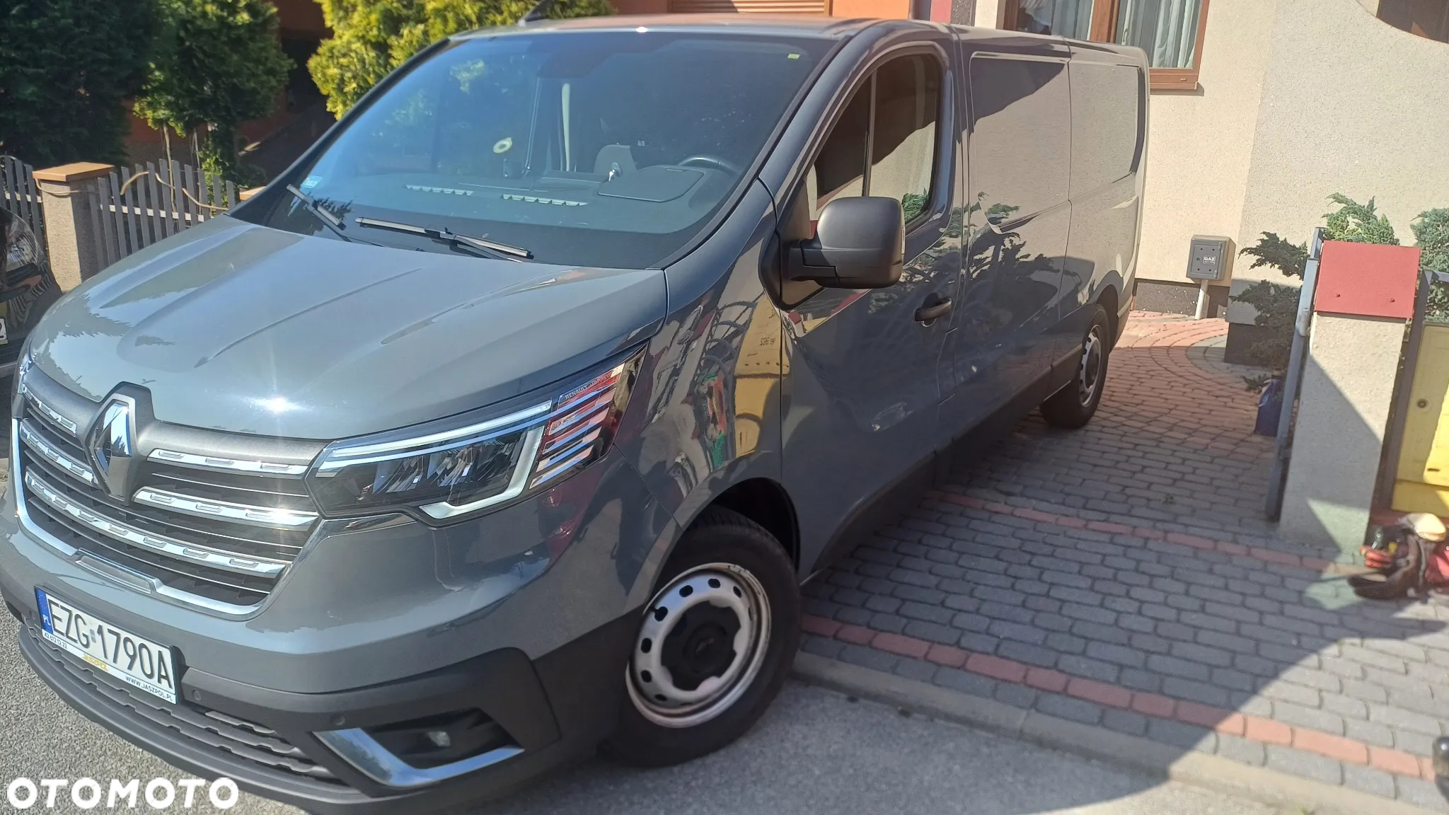 Renault Trafic - 2