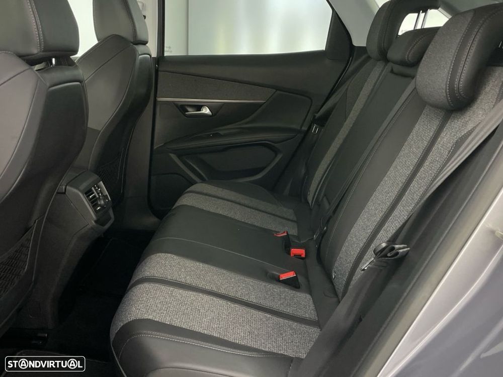 Peugeot 3008 1.2 PureTech Allure - 12