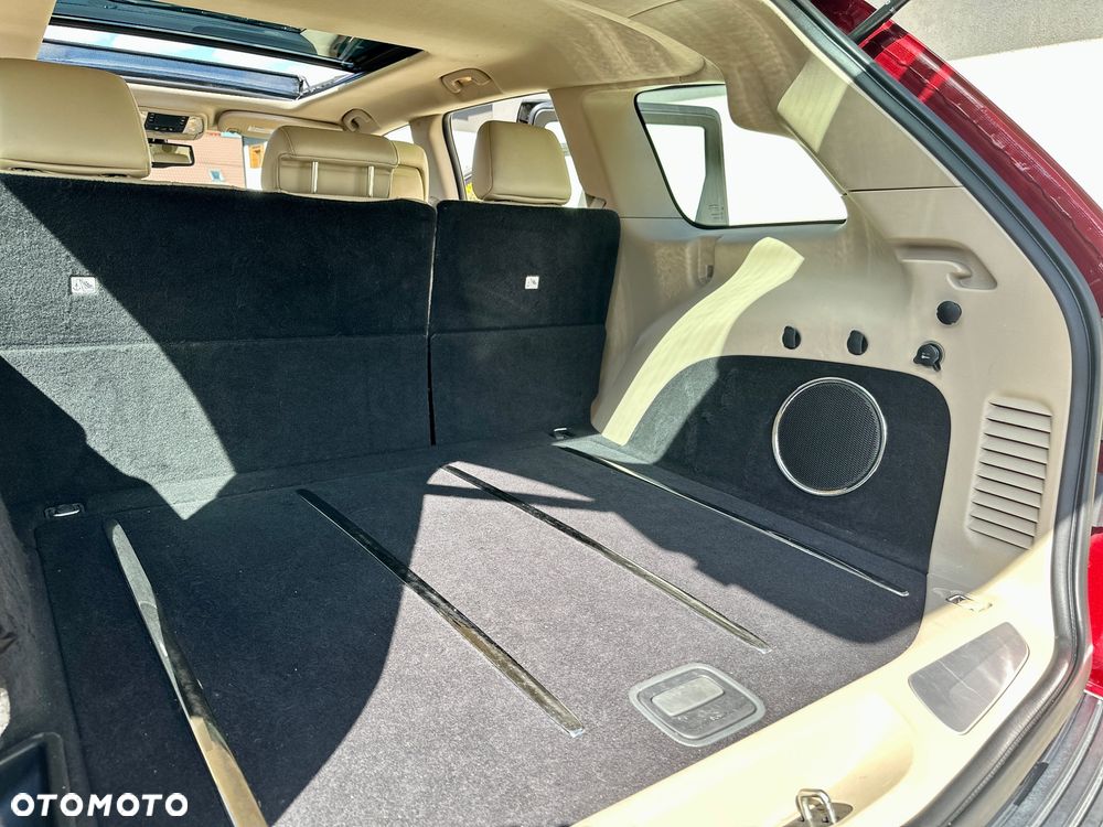 Jeep Grand Cherokee - 28