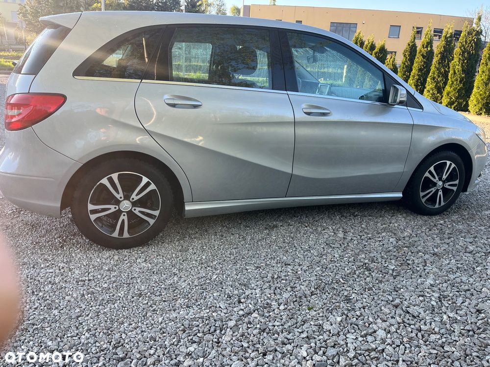 Mercedes-Benz Klasa B 180 d Peak Edition - 6