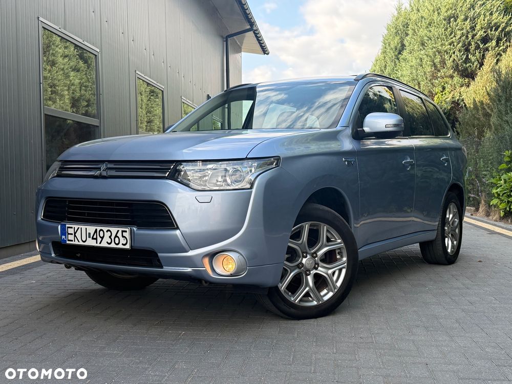 Mitsubishi Outlander 2.0 4WD Top - 4