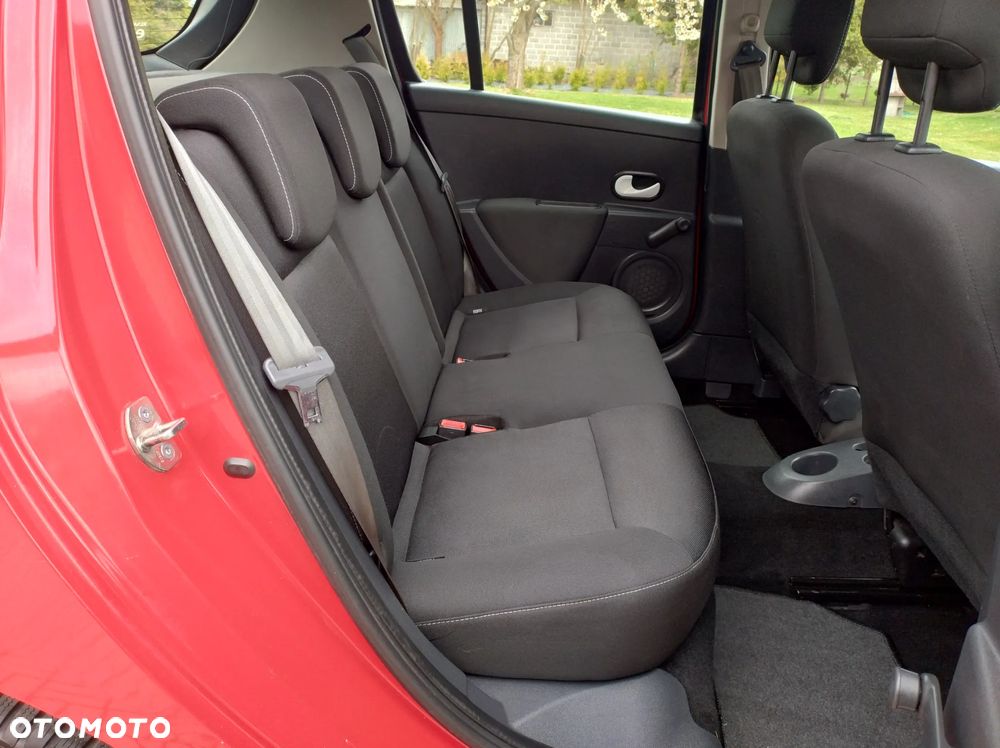 Renault Clio 1.2 16V 75 Dynamique - 22