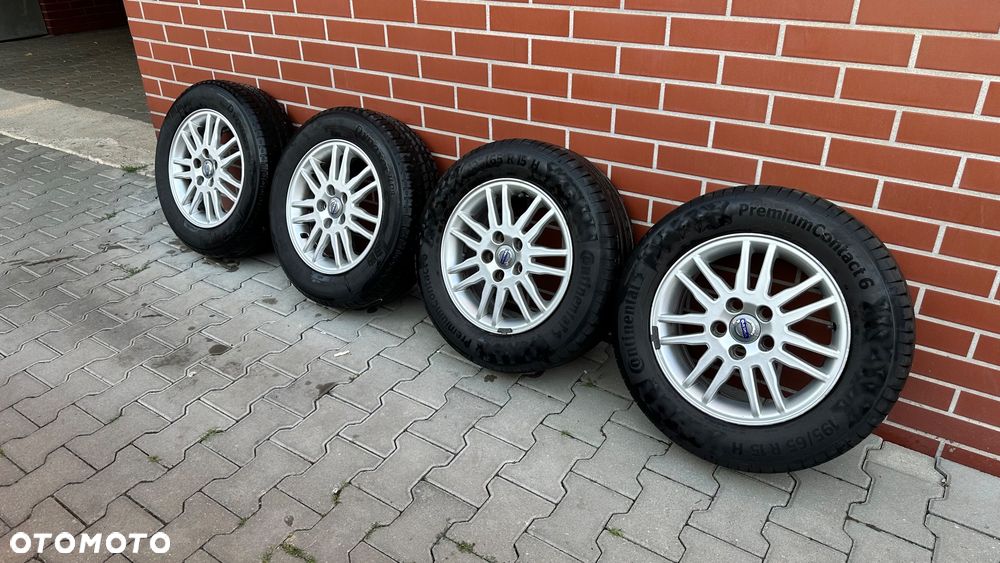 Felgi Alu z oponami do Volvo C30 - 1
