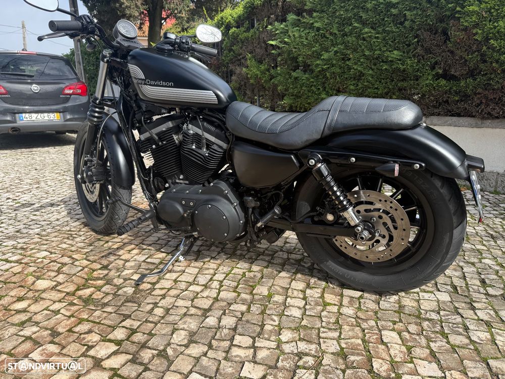Harley-Davidson 883 Iron - 4