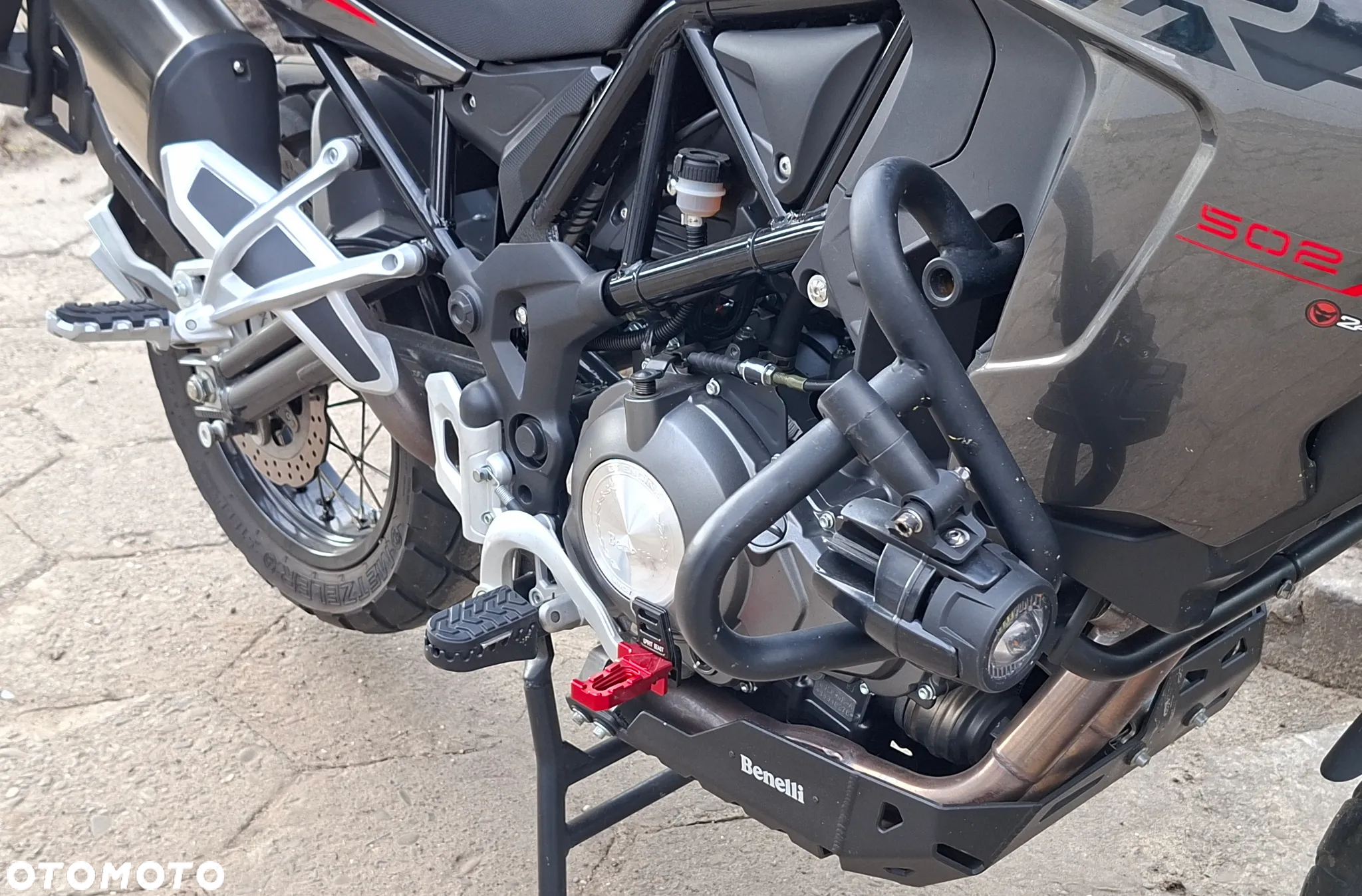 Benelli TRK 502X - 14