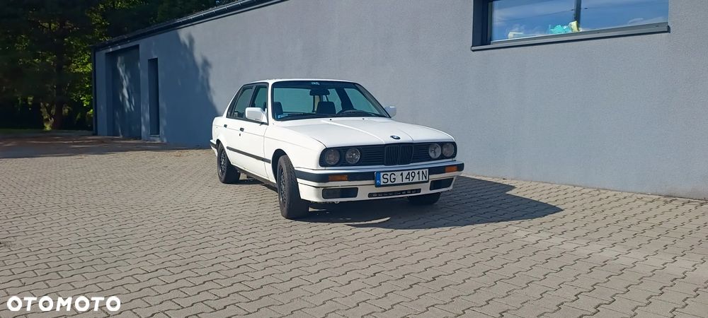 BMW Seria 3 320i - 3