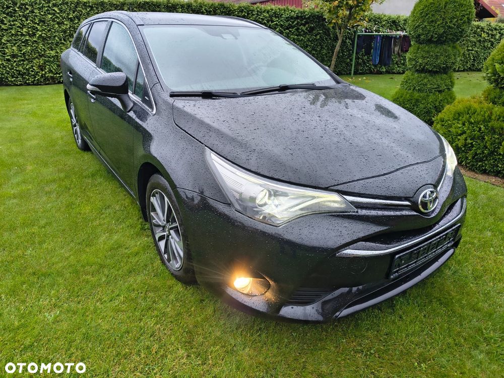 Toyota Avensis 2.0 D-4D Selection - 3