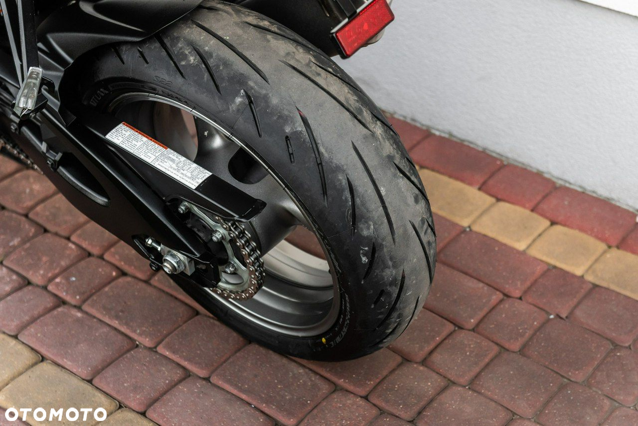 Suzuki GSX-R - 8