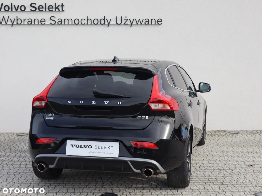 Volvo V40 D3 Drive-E R-Design Momentum - 5