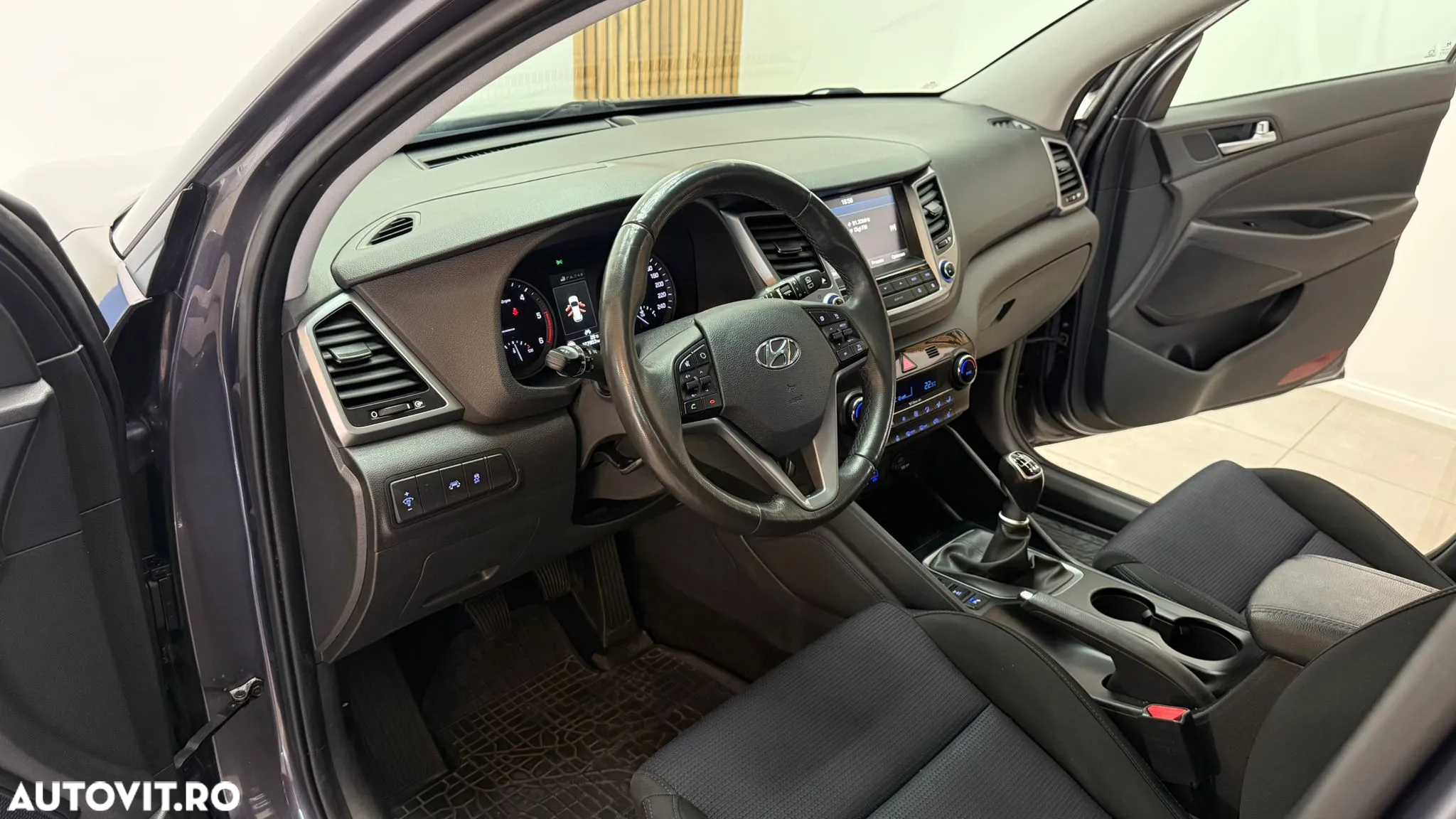 Hyundai Tucson 2.0 CRDI 4WD Style - 6