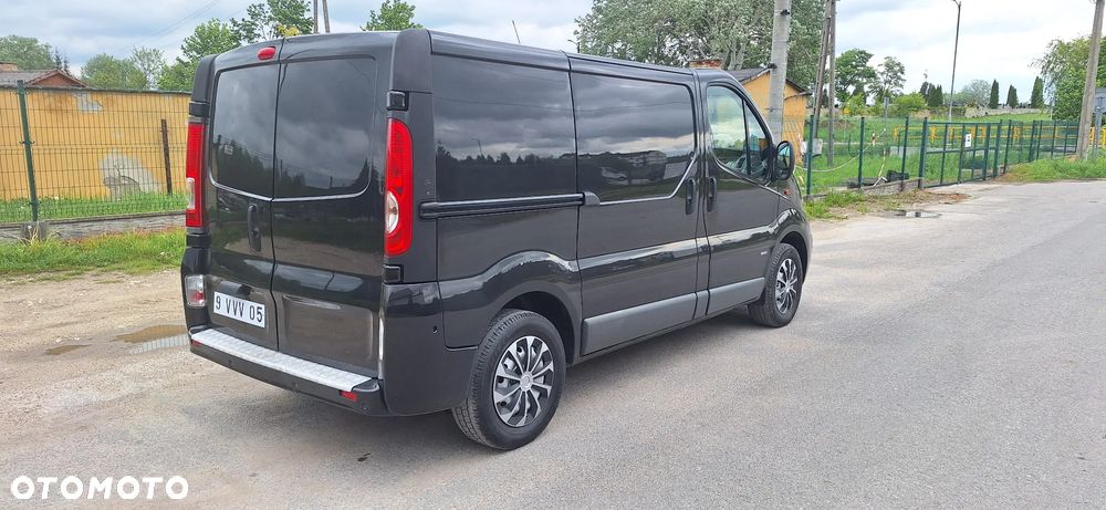 Opel Vivaro - 9