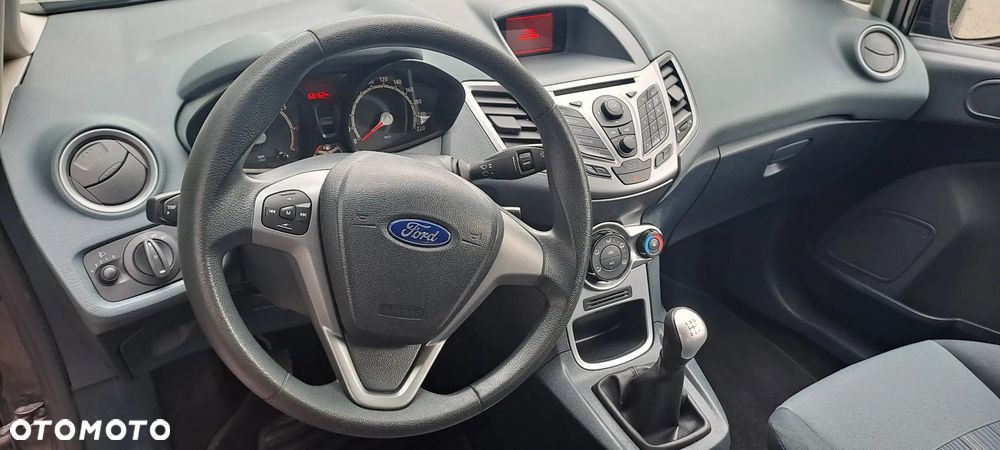 Ford Fiesta 1.25 Trend EU5 - 21