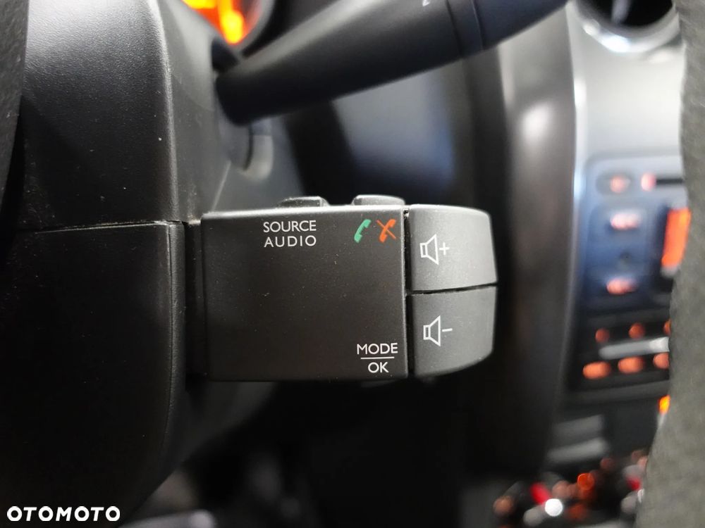 Dacia Duster 1.6 SCe Access S&S - 34