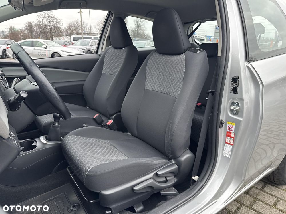 Toyota Yaris 1.0 Active EU6 - 16