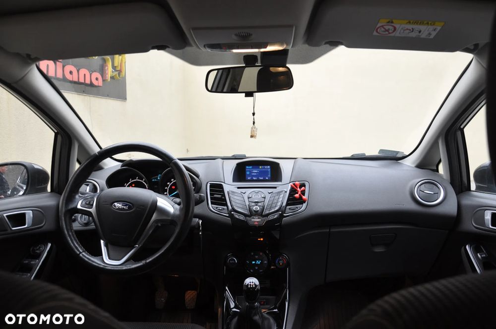 Ford Fiesta - 12