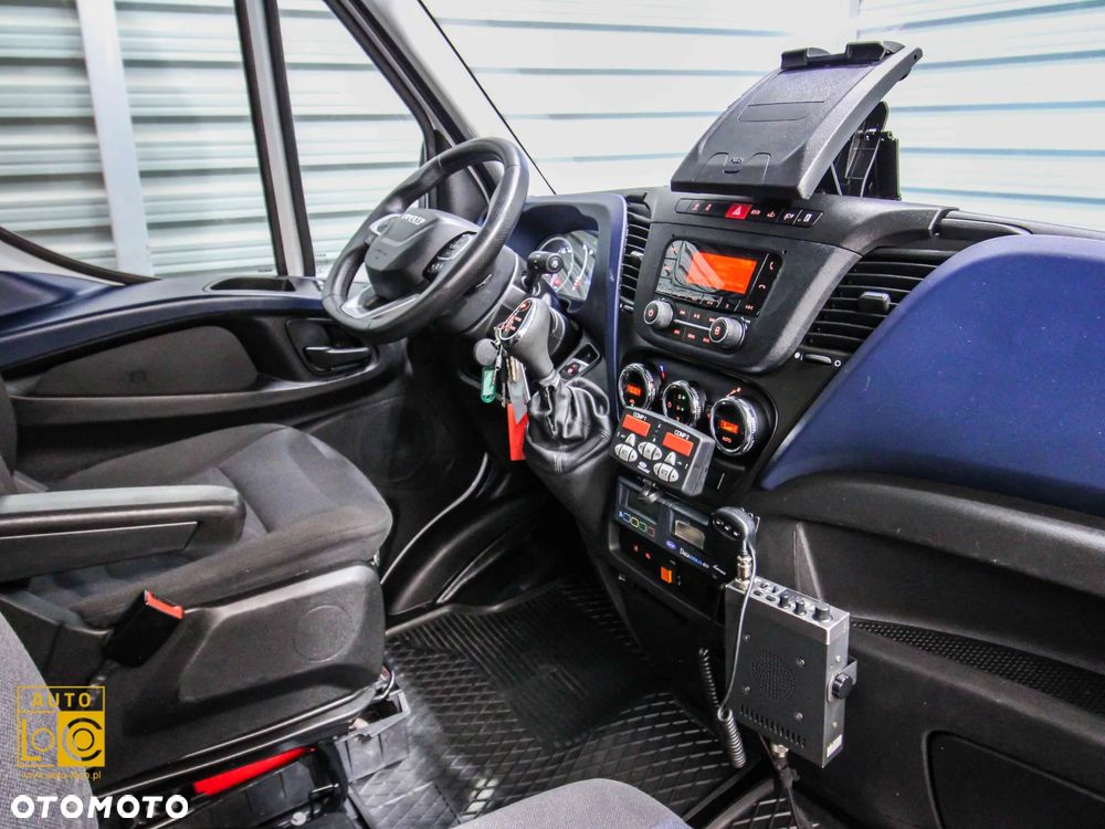 Iveco DAILY CHŁODNIA + MROŹNIA + AGREGAT x 2 + AUTOMAT - 13