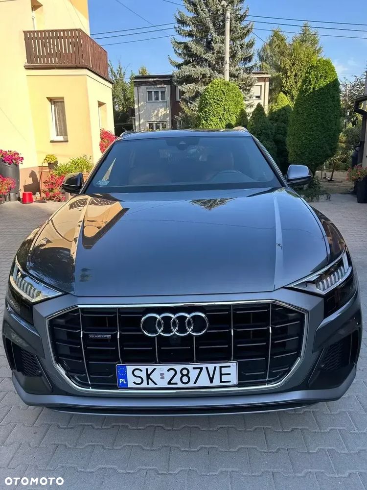 Audi Q8 - 8