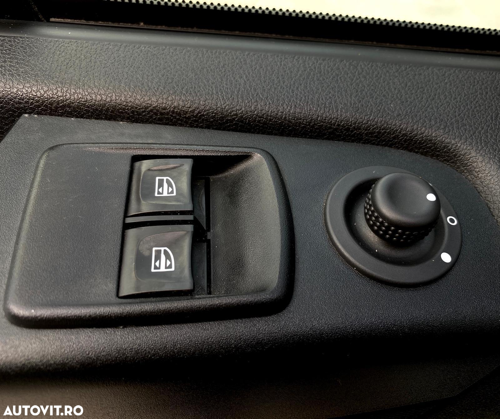 Renault Trafic Combi 2.0 Blue dCi 150 S&S L2 8+1 Zen - 25
