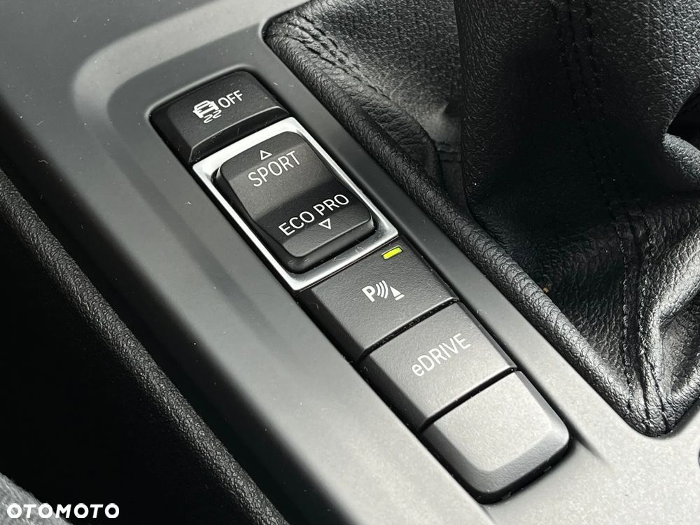 BMW X1 xDrive25e Advantage - 26