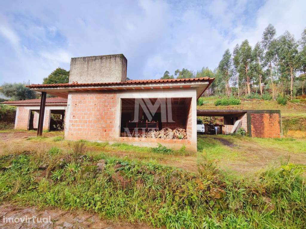 Moradia térrea T3 em construção, situada em Estorãos - Grande imagem: 4/11