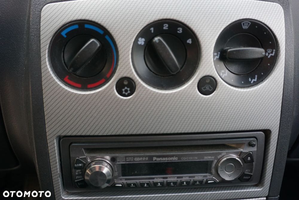 Tata Indica 1.4 GLS - 19