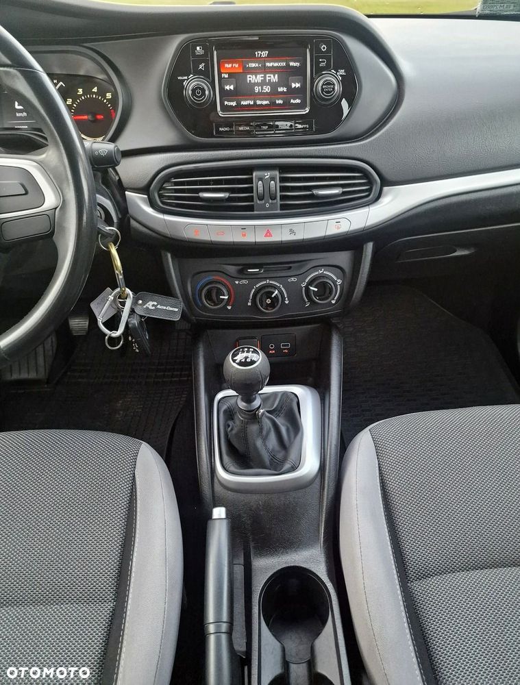 Fiat Tipo - 18