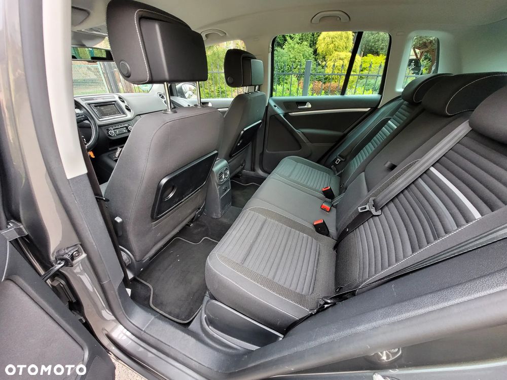 Volkswagen Tiguan 2.0 TDI 4Mot Perfectline R-Style DSG - 25