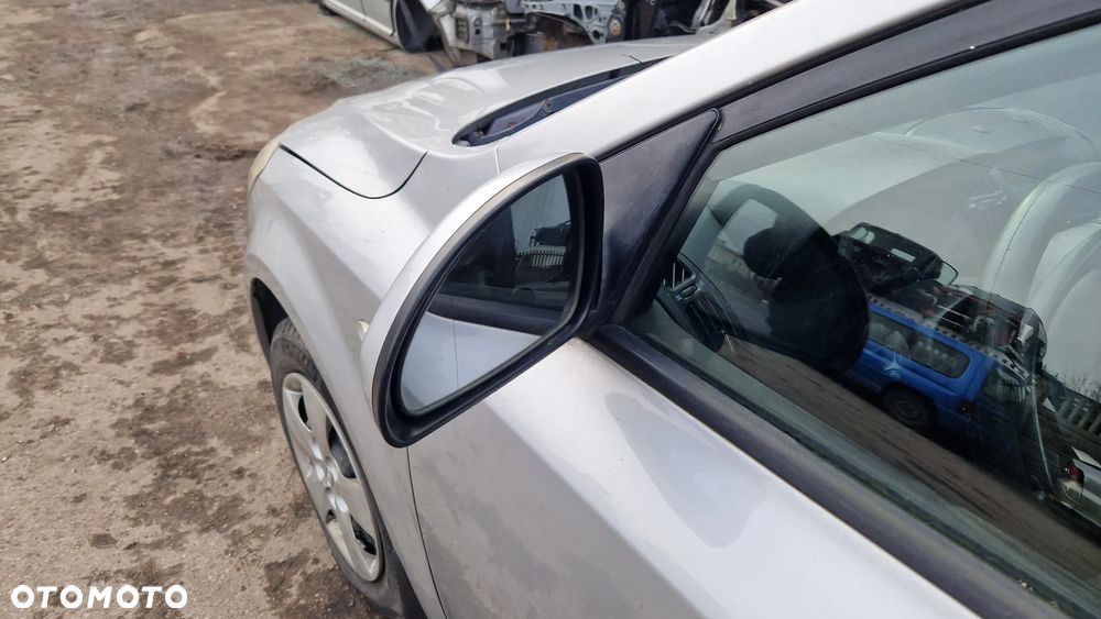 KIA CEED I LUSTERKO LEWE S9 - 2