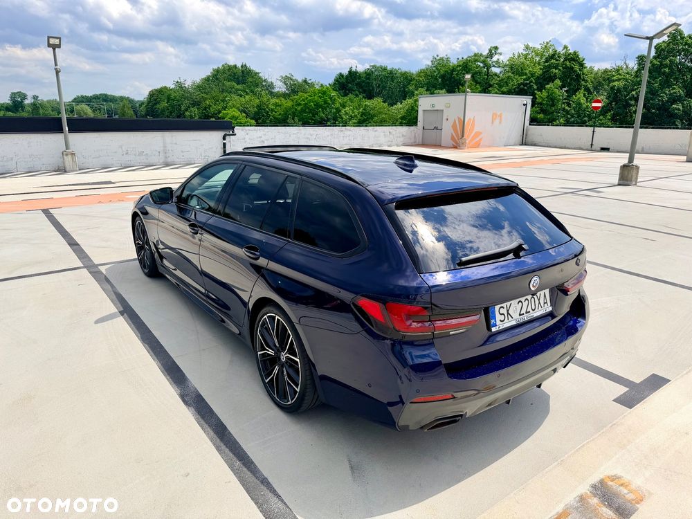 BMW Seria 5 540d xDrive mHEV M Sport sport - 9