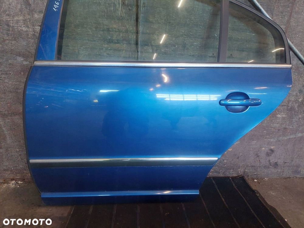 DRZWI KOMPLETNE LEWY TYŁ SKODA SUPERB I 9461 - 2