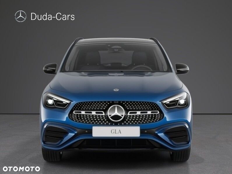 Mercedes-Benz GLA - 2