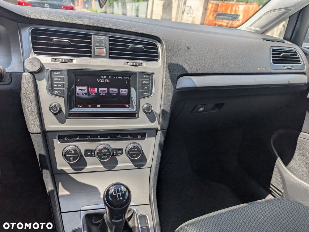 Volkswagen Golf 1.6 TDI BlueMotion Technology Comfortline - 15