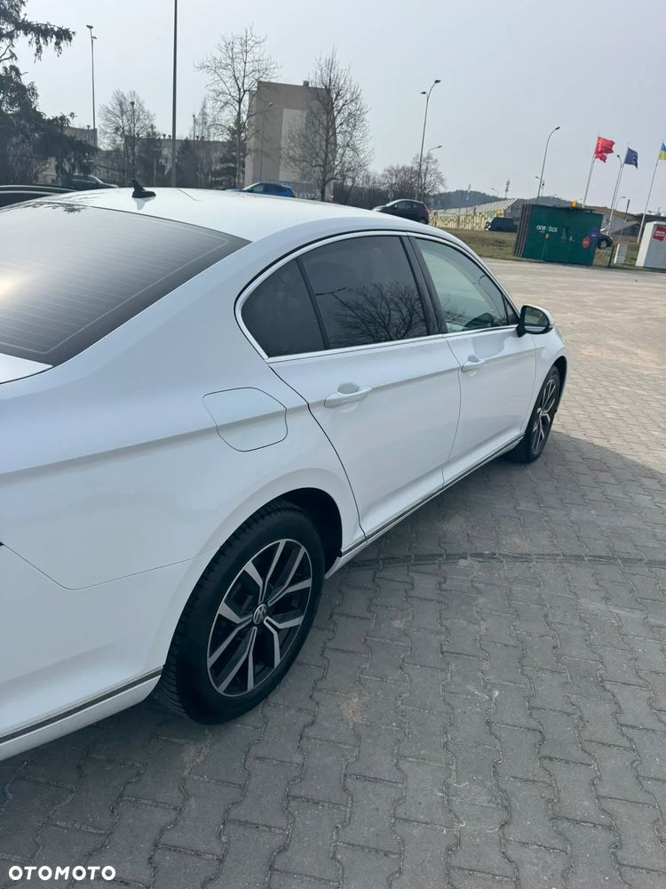 Volkswagen Passat 2.0 TDI SCR Highline DSG - 13
