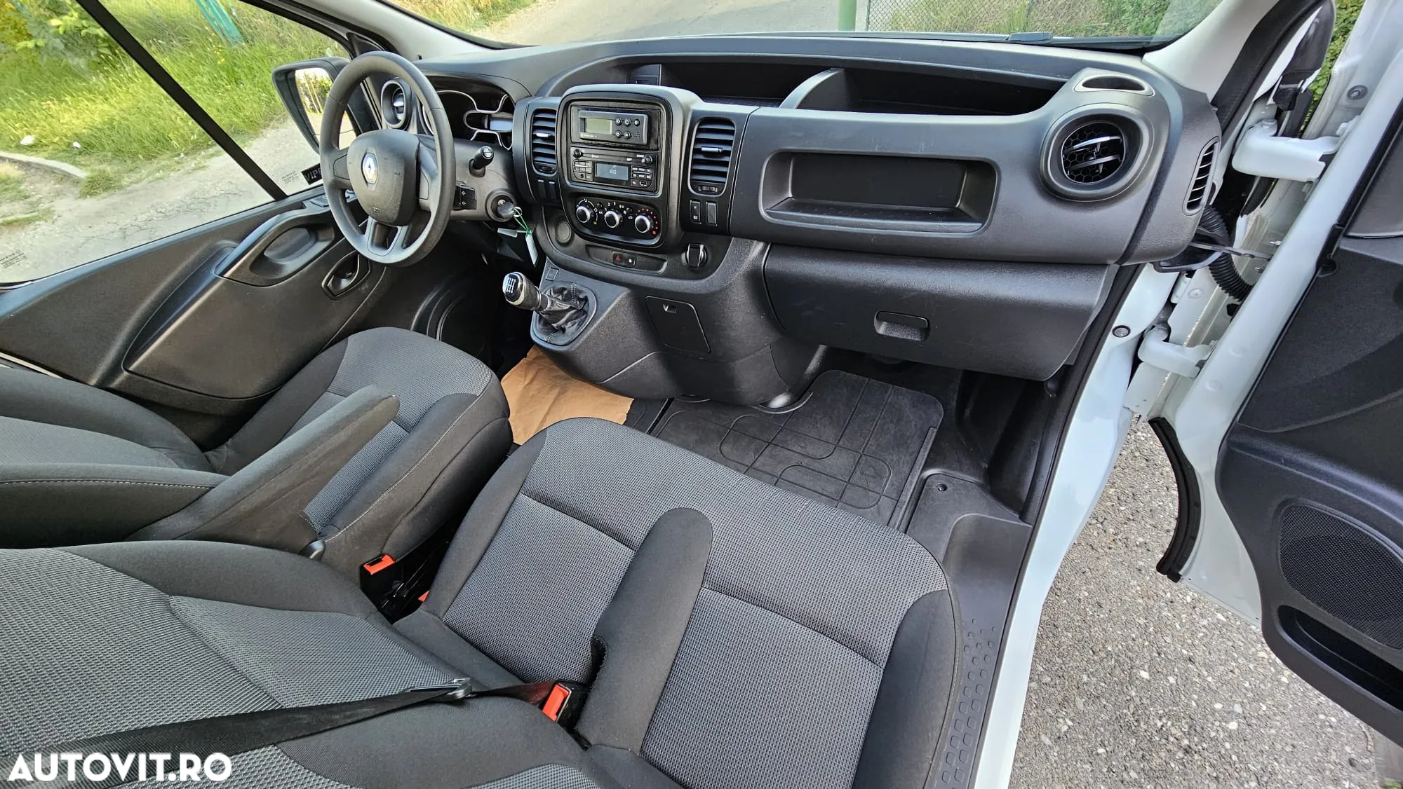 Renault Trafic 2.0 Blue dCi 120 Furgon Cabina Dubla L2H1 Authentique - 12