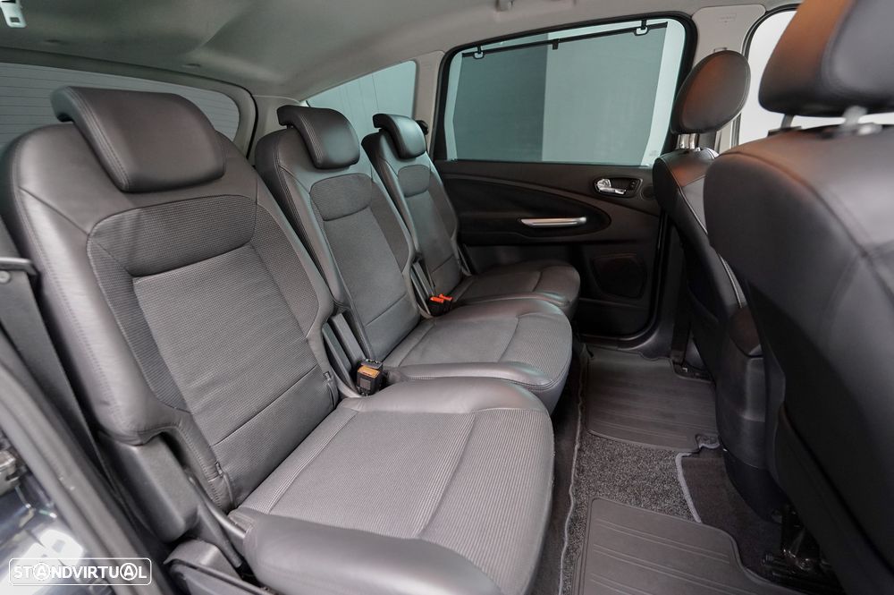 Ford S-Max 1.8 TDCi Titanium 7L - 21