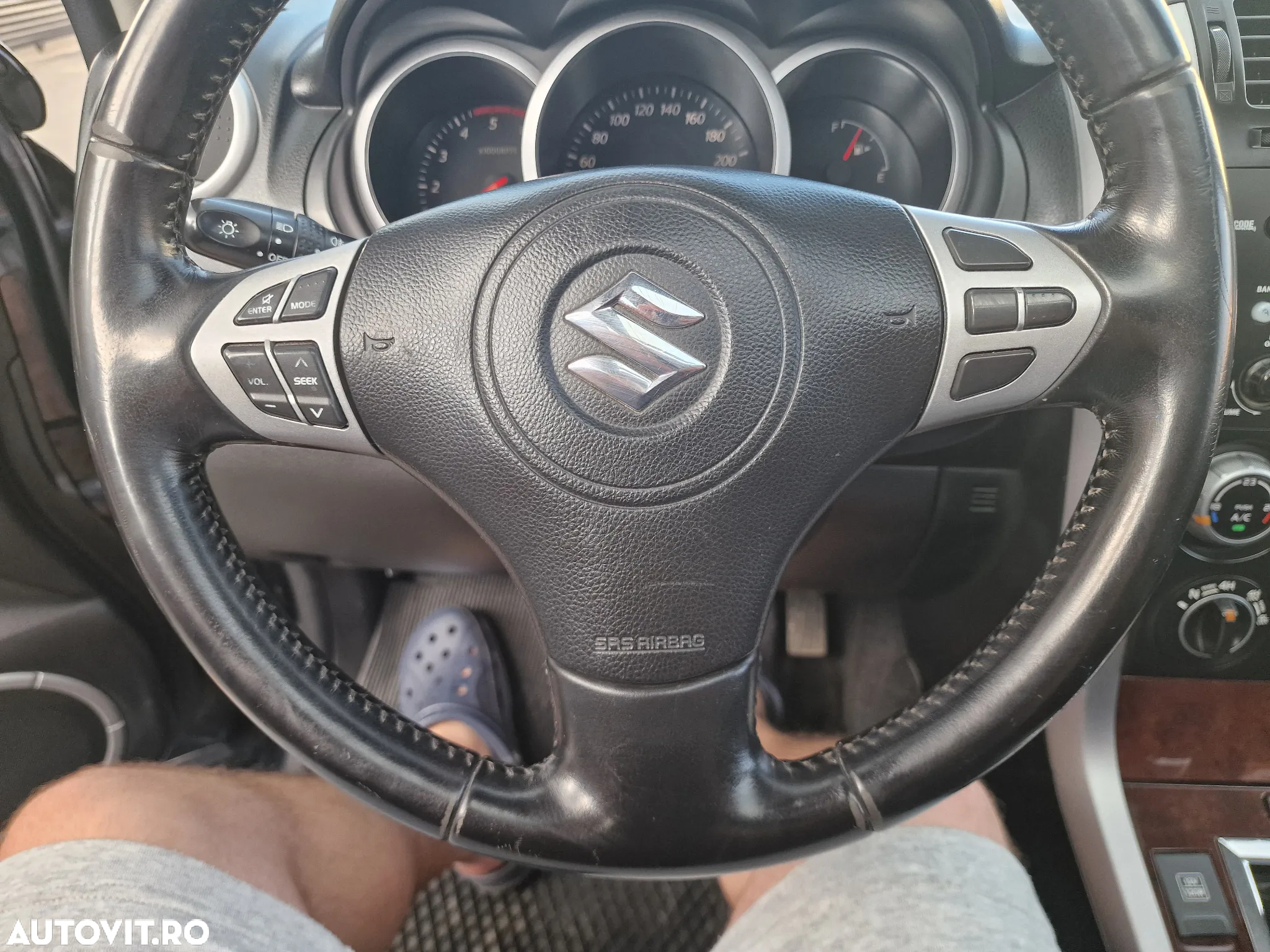 Suzuki Grand Vitara 1.9 DDiS Comfort + DPF - 13