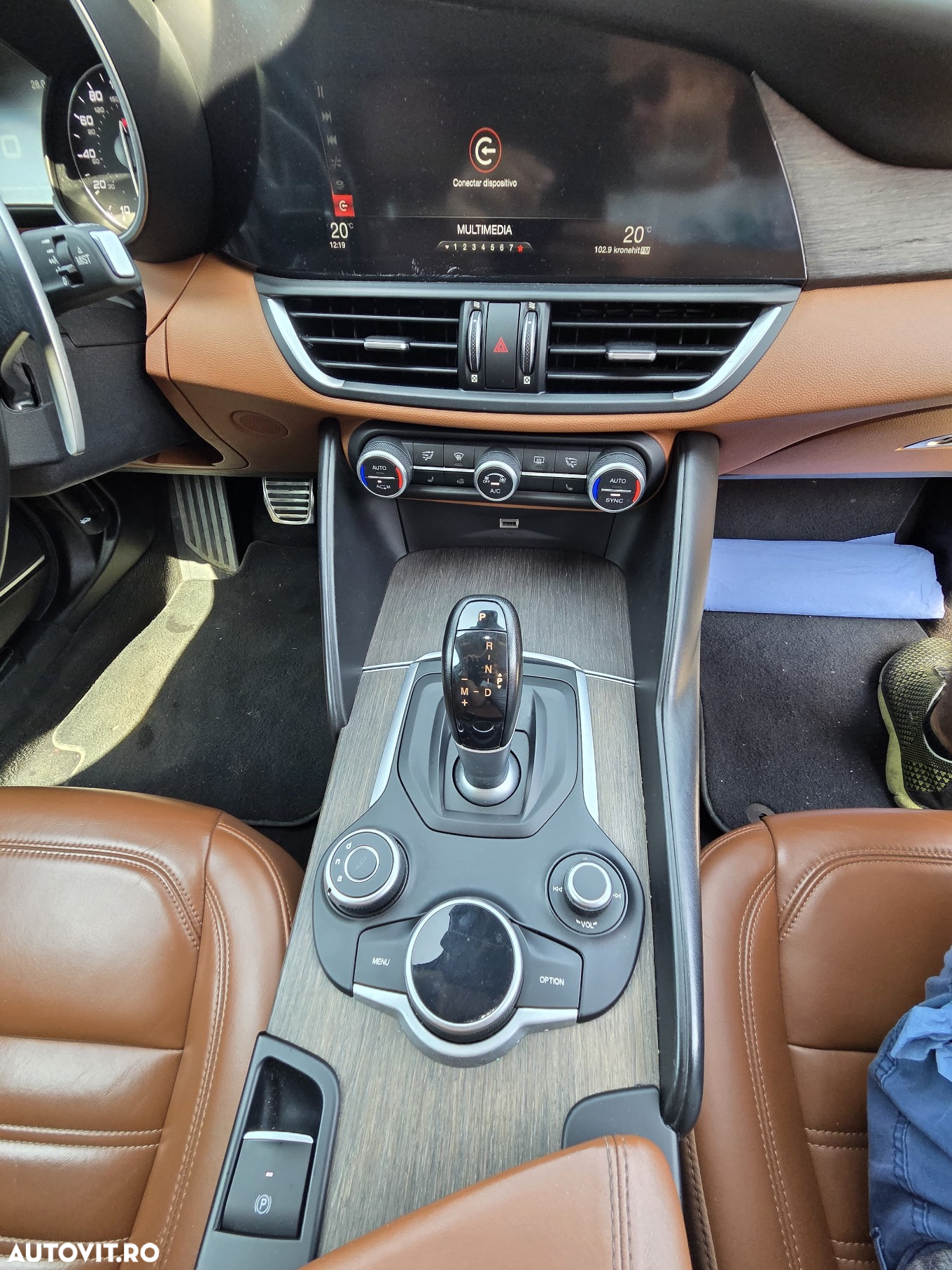 Alfa Romeo Giulia 2.0 Turbo AWD AT8 Veloce - 22