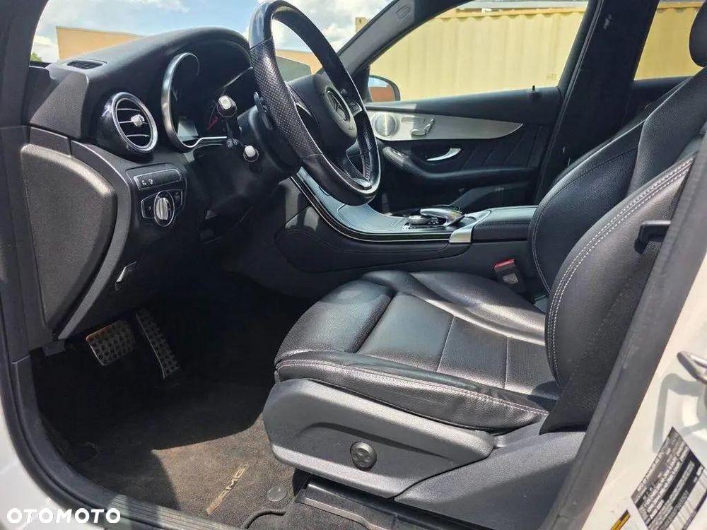 Mercedes-Benz GLC - 11