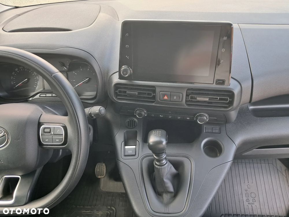 Toyota Proace City Van Long - 18