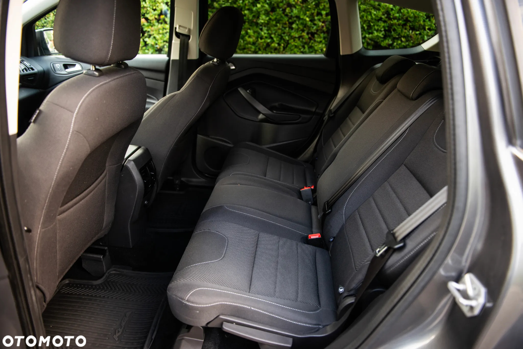 Ford Kuga 1.6 EcoBoost 2x4 Titanium - 23