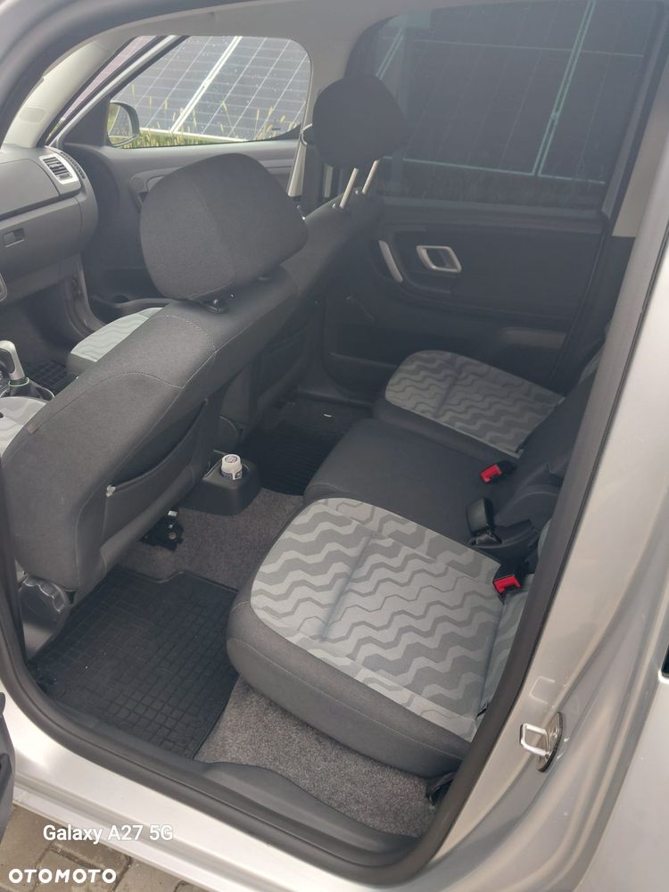 Skoda Roomster - 11