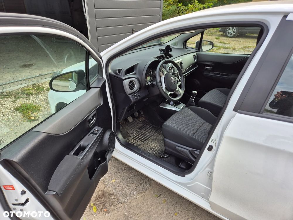Toyota Yaris - 4